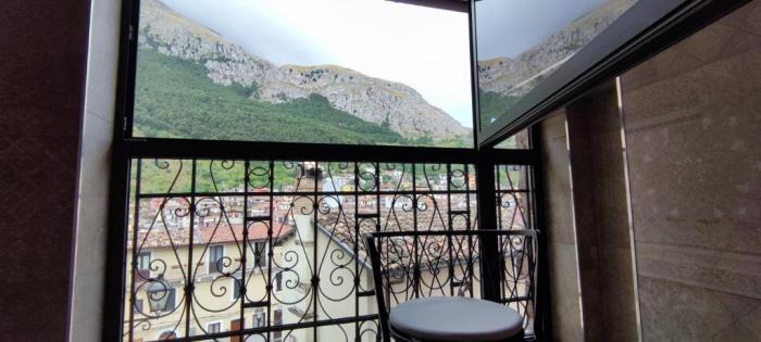 Hotel Mastrodattia Celano Ruang foto