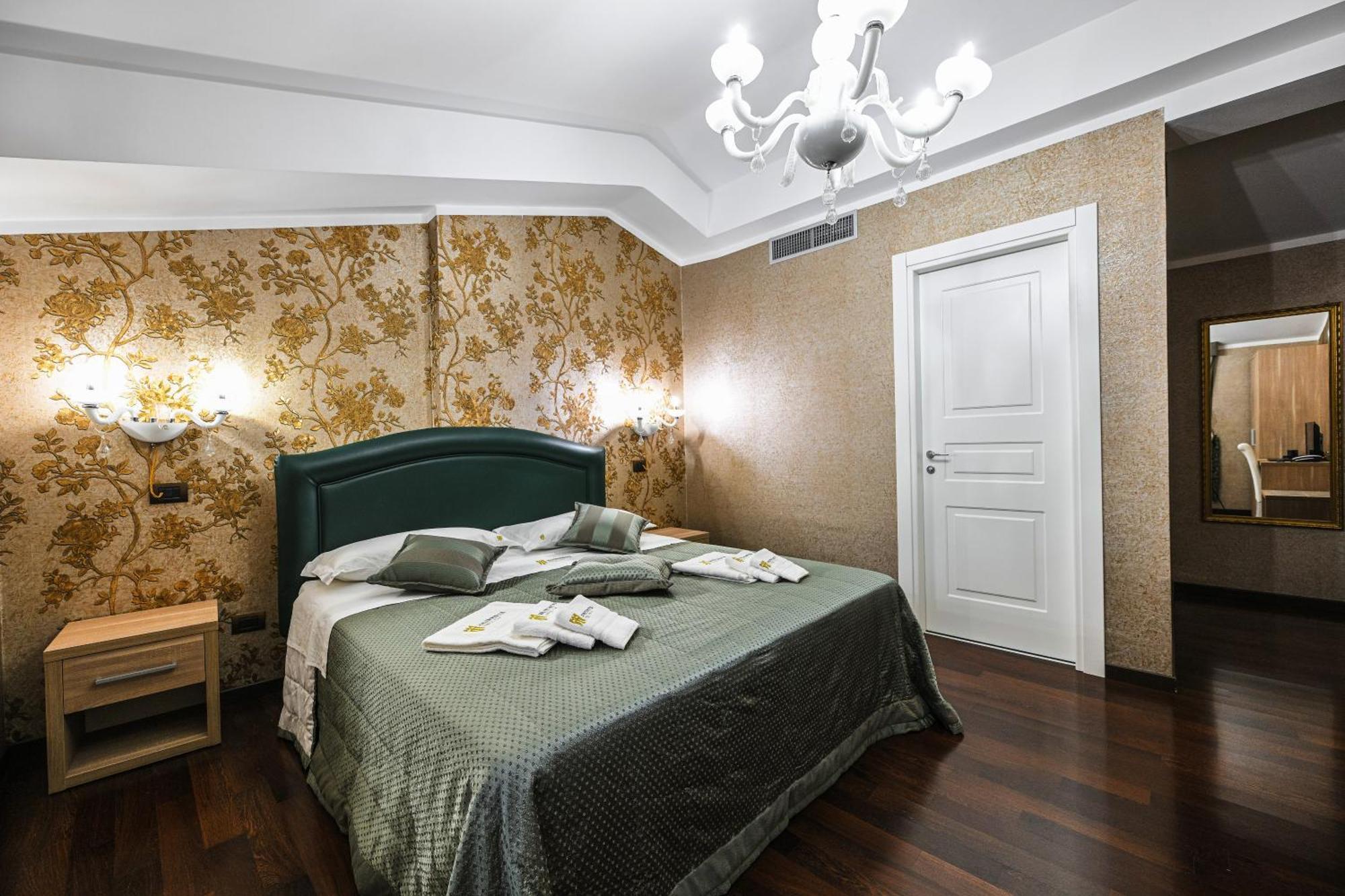 Hotel Mastrodattia Celano Bagian luar foto